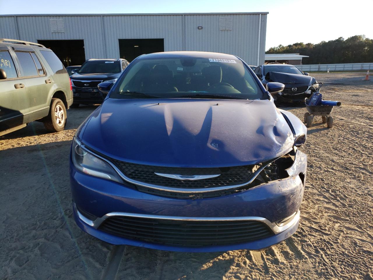 Photo 9 from auction – 2015 CHRYSLER 200 LIMITE with VIN 1C3CCCAB5FN718665