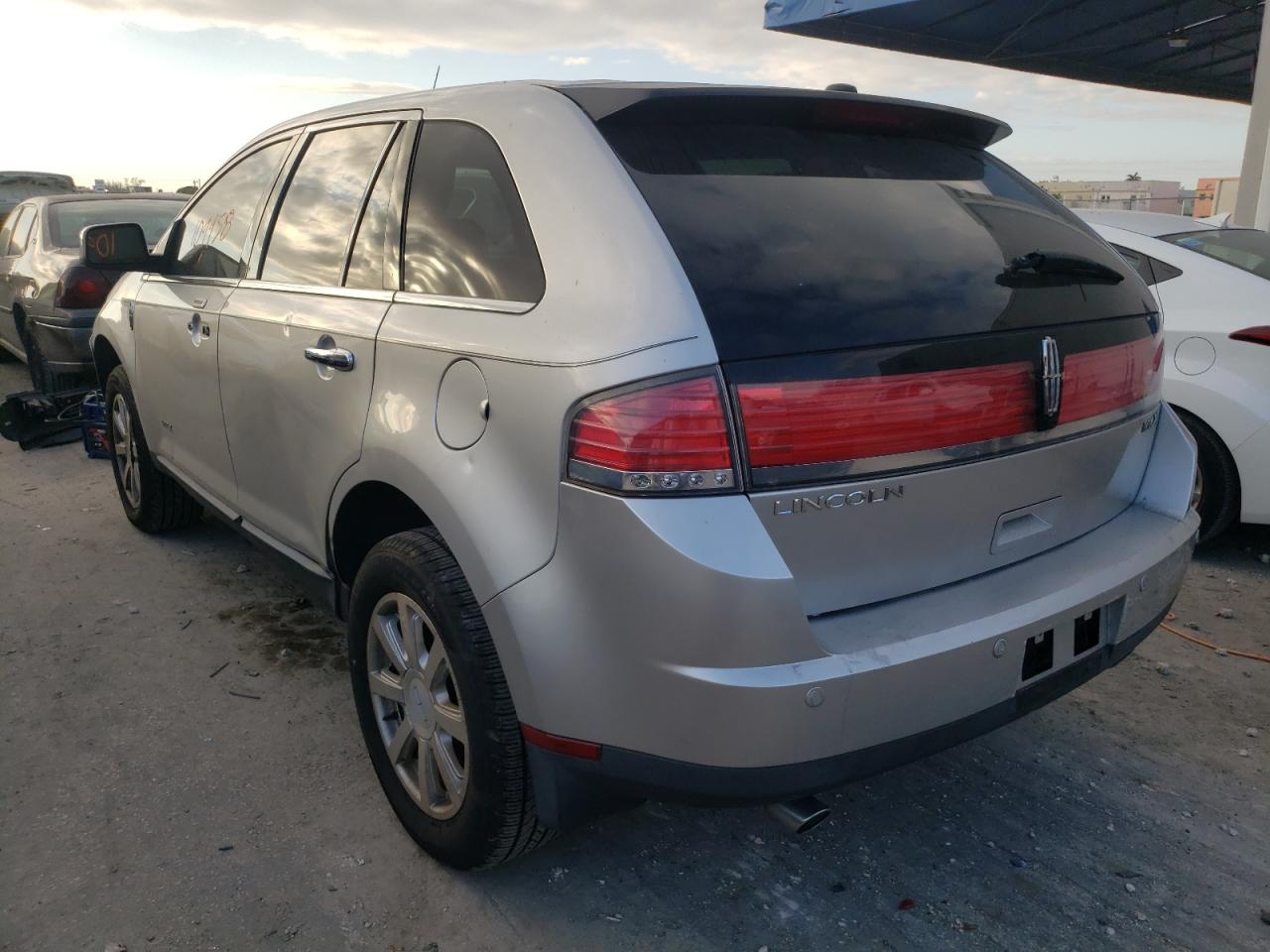 Photo 3 from auction – 2009 LINCOLN MKX with VIN 2LMDU68C99BJ03064
