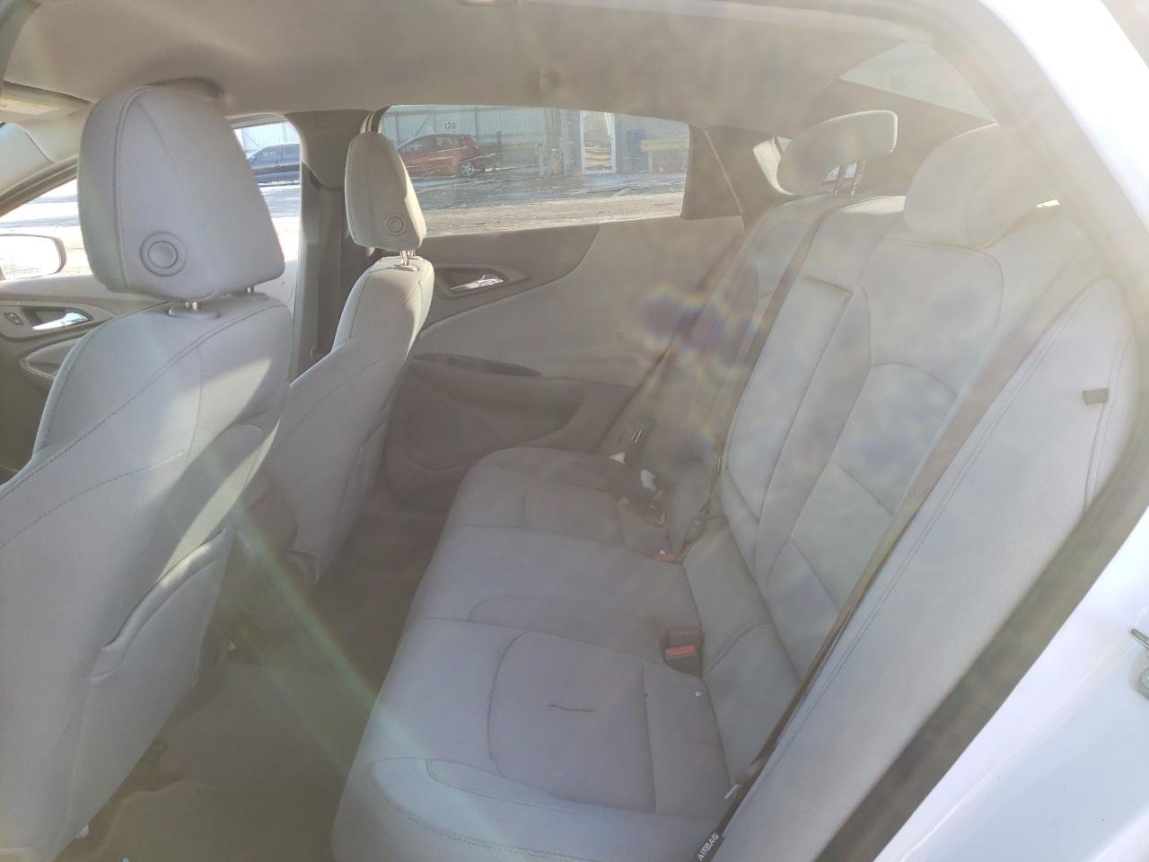 Photo 6 from auction – 2017 CHEVROLET MALIBU LS with VIN 1G1ZB5ST3HF147453