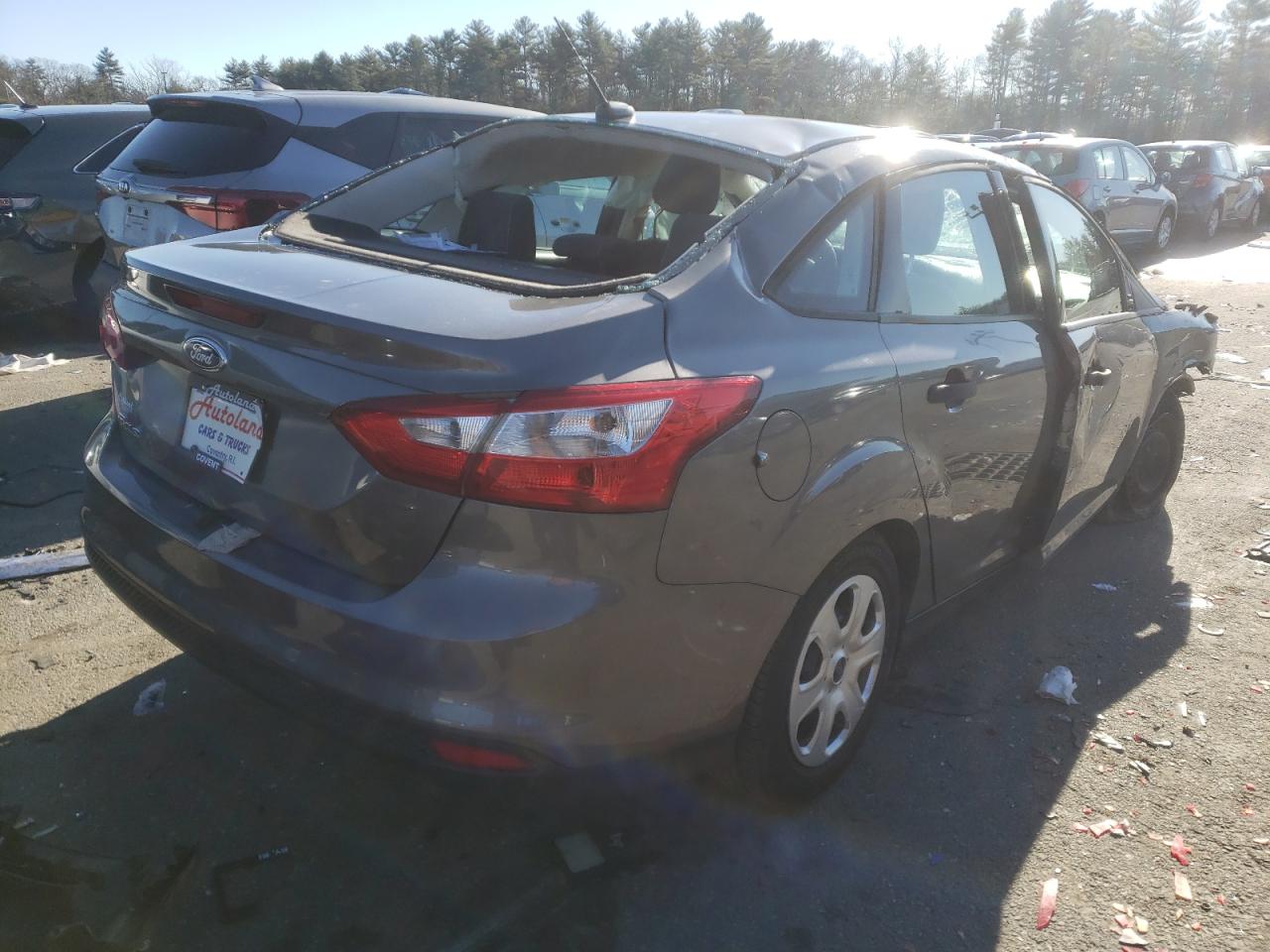 Photo 4 from auction – 2013 FORD FOCUS S with VIN 1FADP3E25DL110741