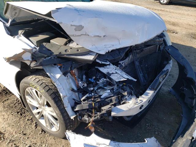Photo 9 from auction – 2014 HYUNDAI GENESIS 3. with VIN KMHGC4DD2EU261037