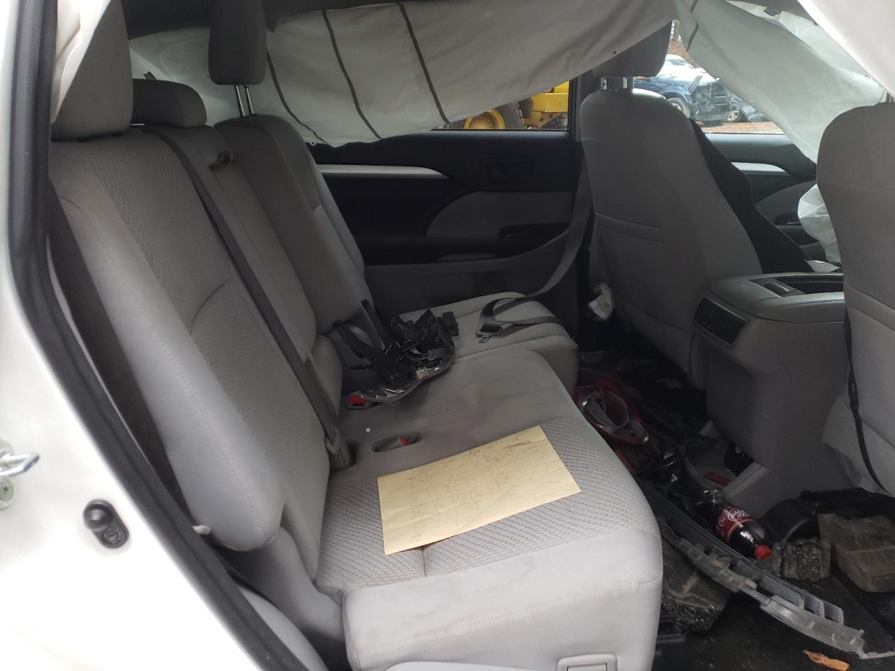 Photo 6 from auction – 2016 TOYOTA HIGHLANDER with VIN 5TDZARFH0GS020374