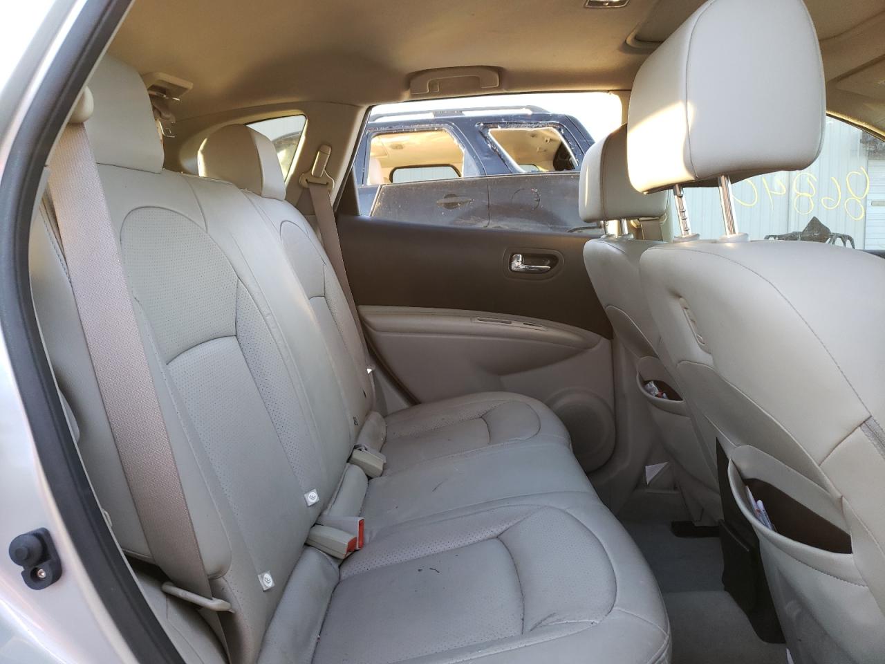 Photo 6 from auction – 2012 NISSAN ROGUE S with VIN JN8AS5MV2CW381552