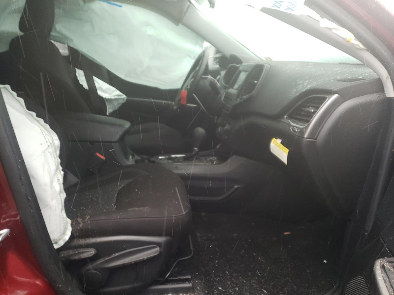 Photo 5 from auction – 2019 JEEP CHEROKEE L with VIN 1C4PJLCBXKD332937