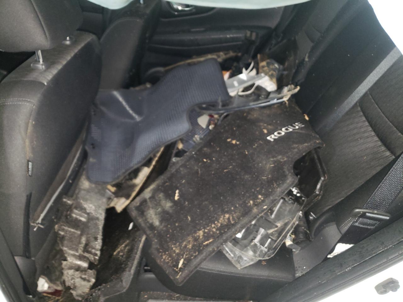 Photo 6 from auction – 2020 NISSAN ROGUE S with VIN KNMAT2MTXLP530547