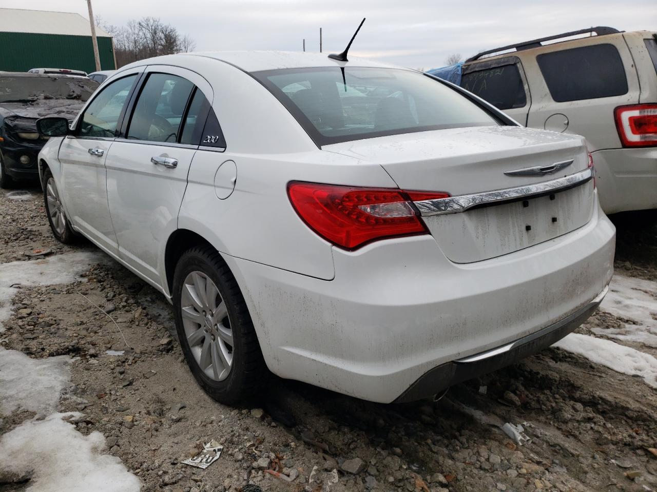 Photo 3 from auction – 2013 CHRYSLER 200 LIMITE with VIN 1C3CCBCG0DN739018