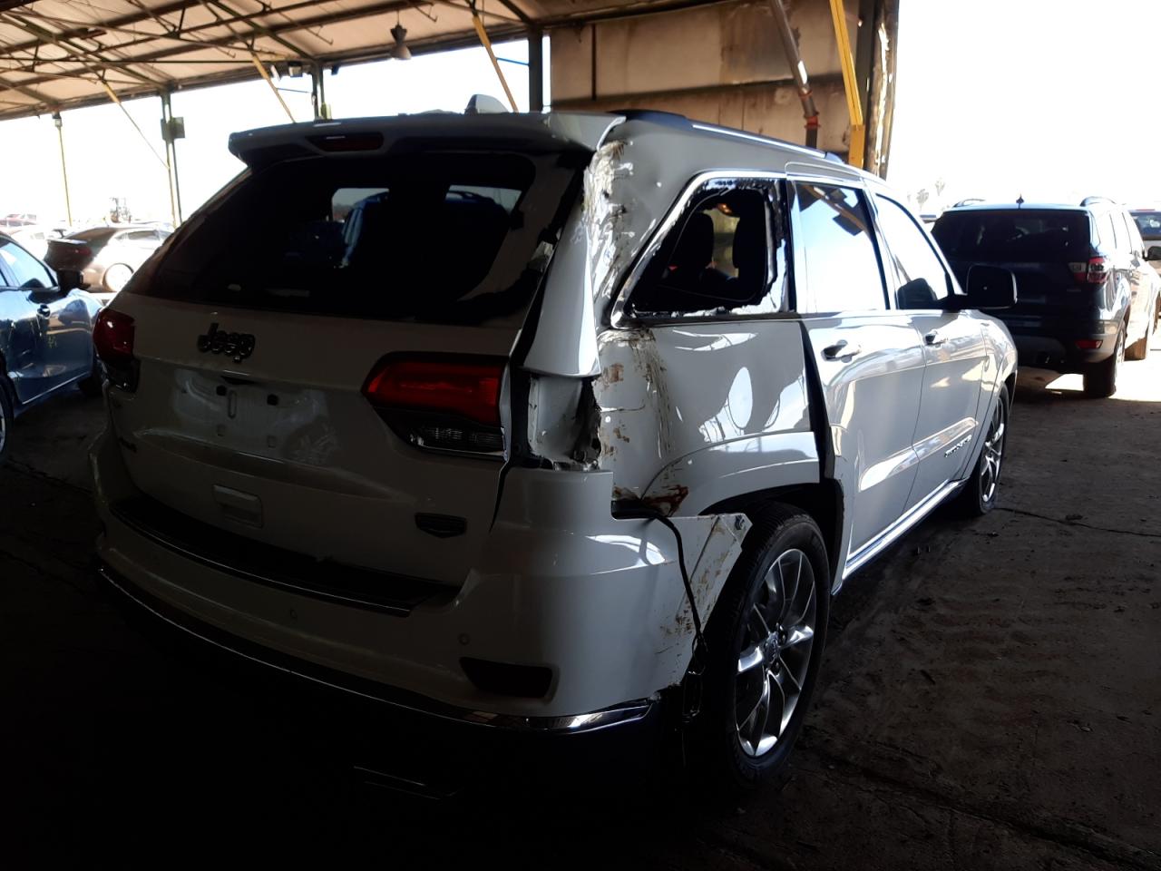 Photo 4 from auction – 2014 JEEP GRAND CHER with VIN 1C4RJFJGXEC500420