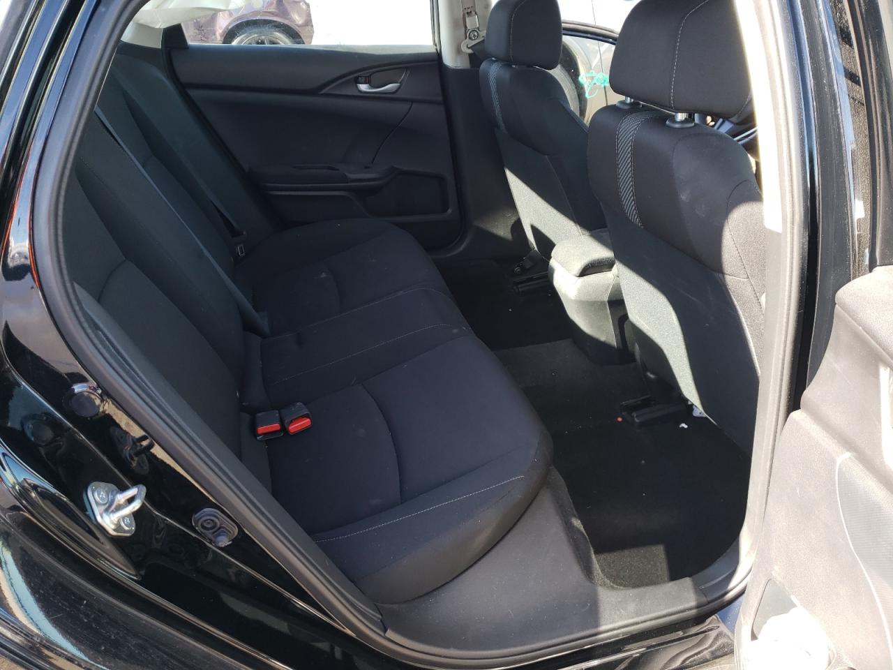 Photo 6 from auction – 2017 HONDA CIVIC LX with VIN 19XFC2F54HE057188