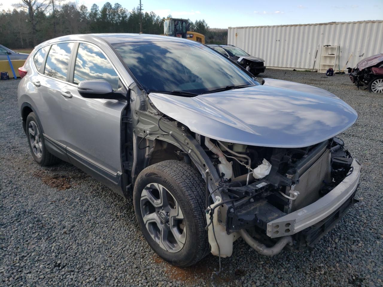 HONDA CR-V EX 2018 with VIN 7FARW1H52JE040440 - Photo from auction