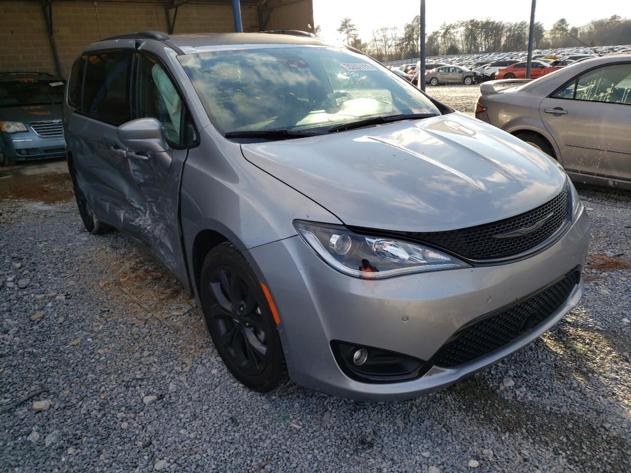 CHRYSLER PACIFICA T 2020 with VIN 2C4RC1BGXLR145619 - Photo from auction