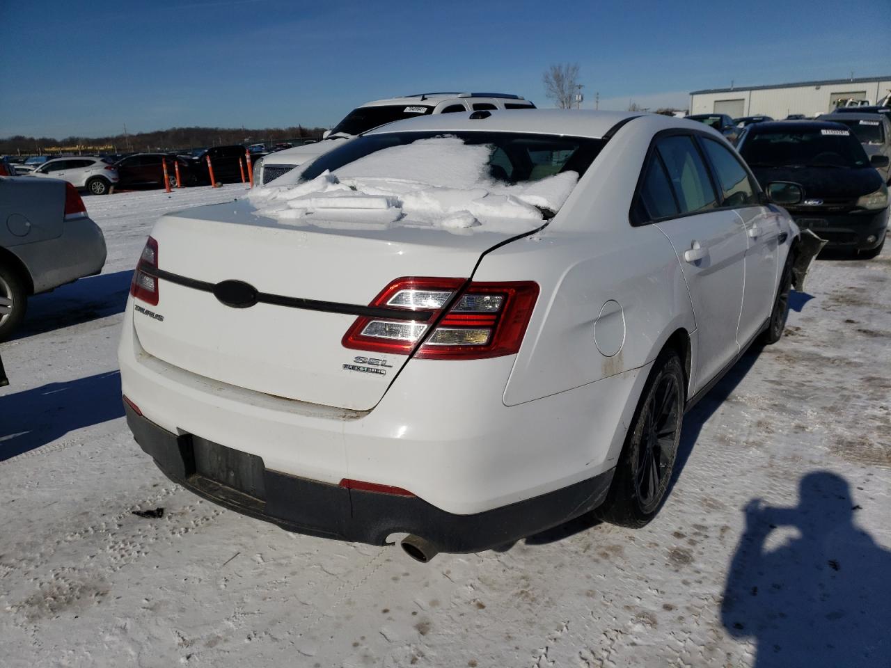 Photo 4 from auction – 2013 FORD TAURUS SEL with VIN 1FAHP2E87DG203978