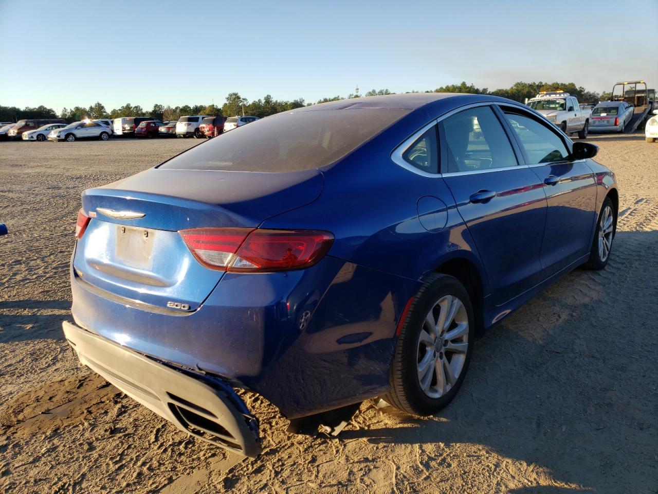 Photo 4 from auction – 2015 CHRYSLER 200 LIMITE with VIN 1C3CCCAB5FN718665