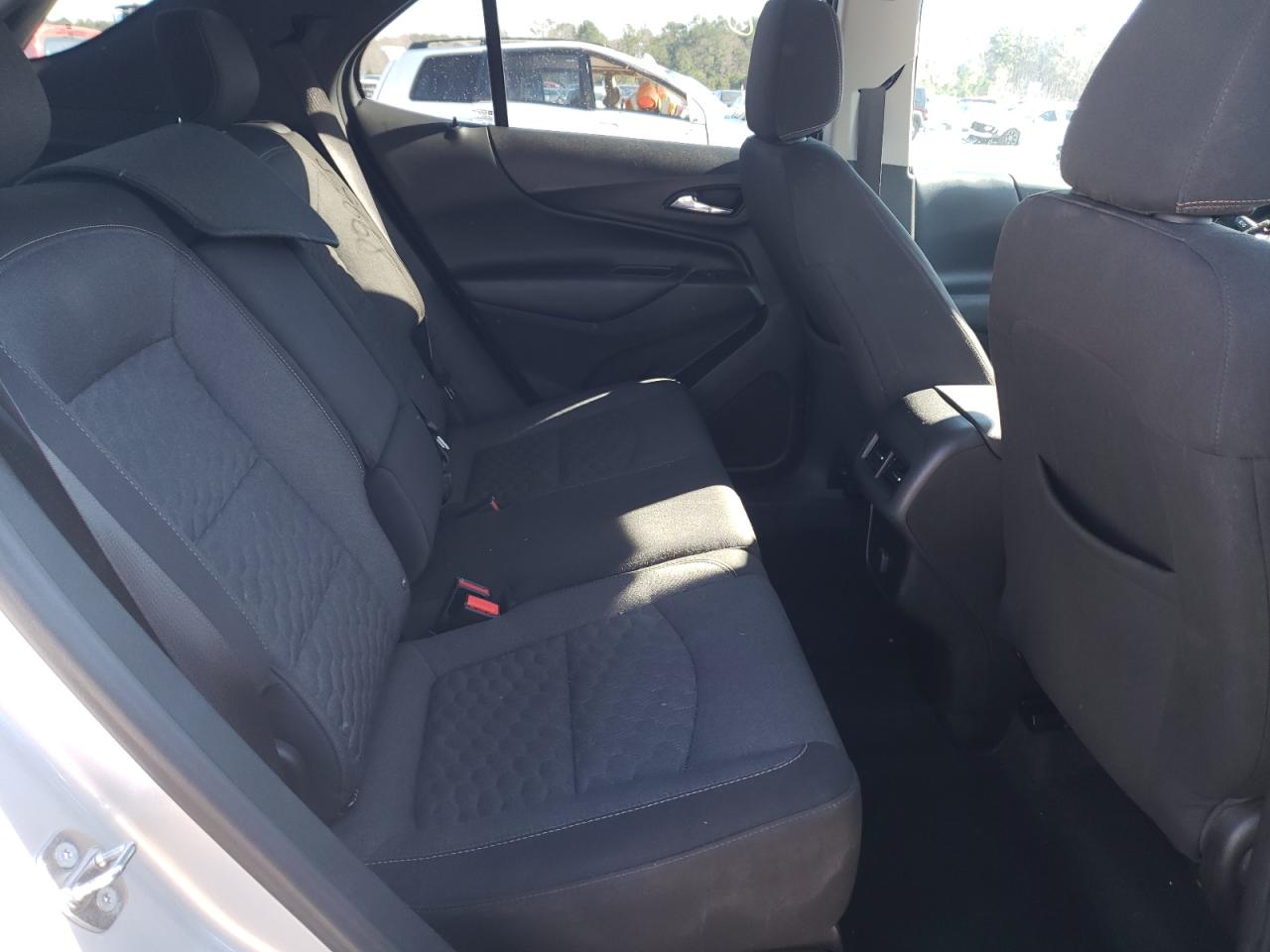 Photo 6 from auction – 2018 CHEVROLET EQUINOX LT with VIN 3GNAXSEV3JS571855