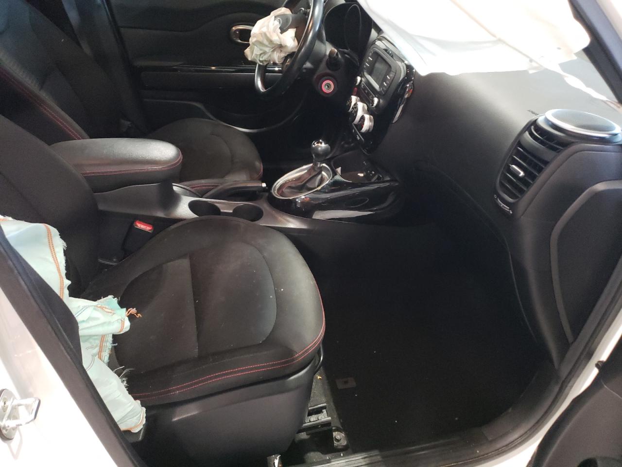 Photo 5 from auction – 2016 KIA SOUL + with VIN KNDJP3A53G7401250