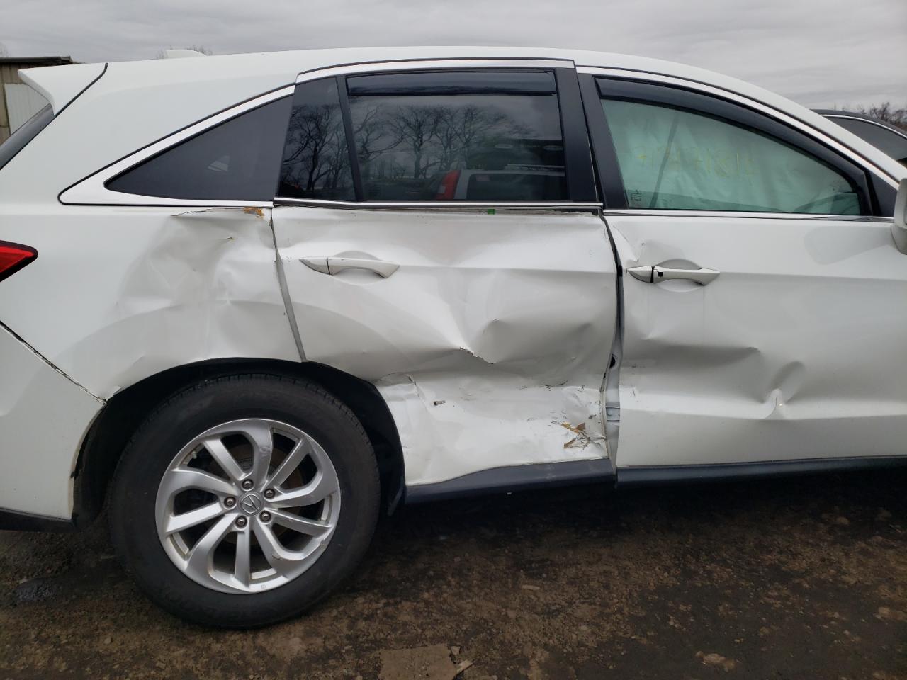 Photo 9 from auction – 2018 ACURA RDX with VIN 5J8TB4H31JL021874
