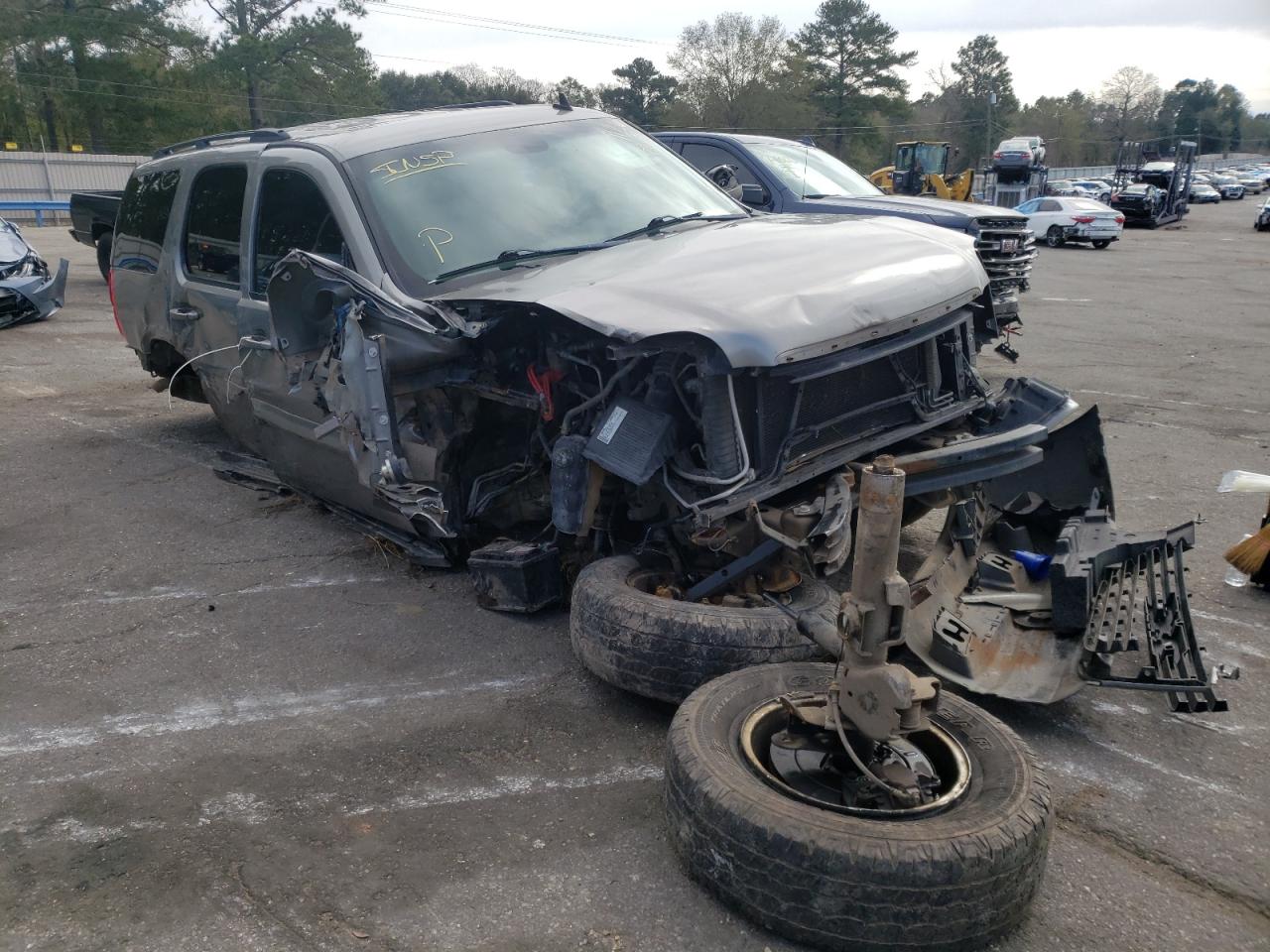 GMC YUKON SLE 2009 with VIN 1GKFC23C29R153981 - Photo from auction