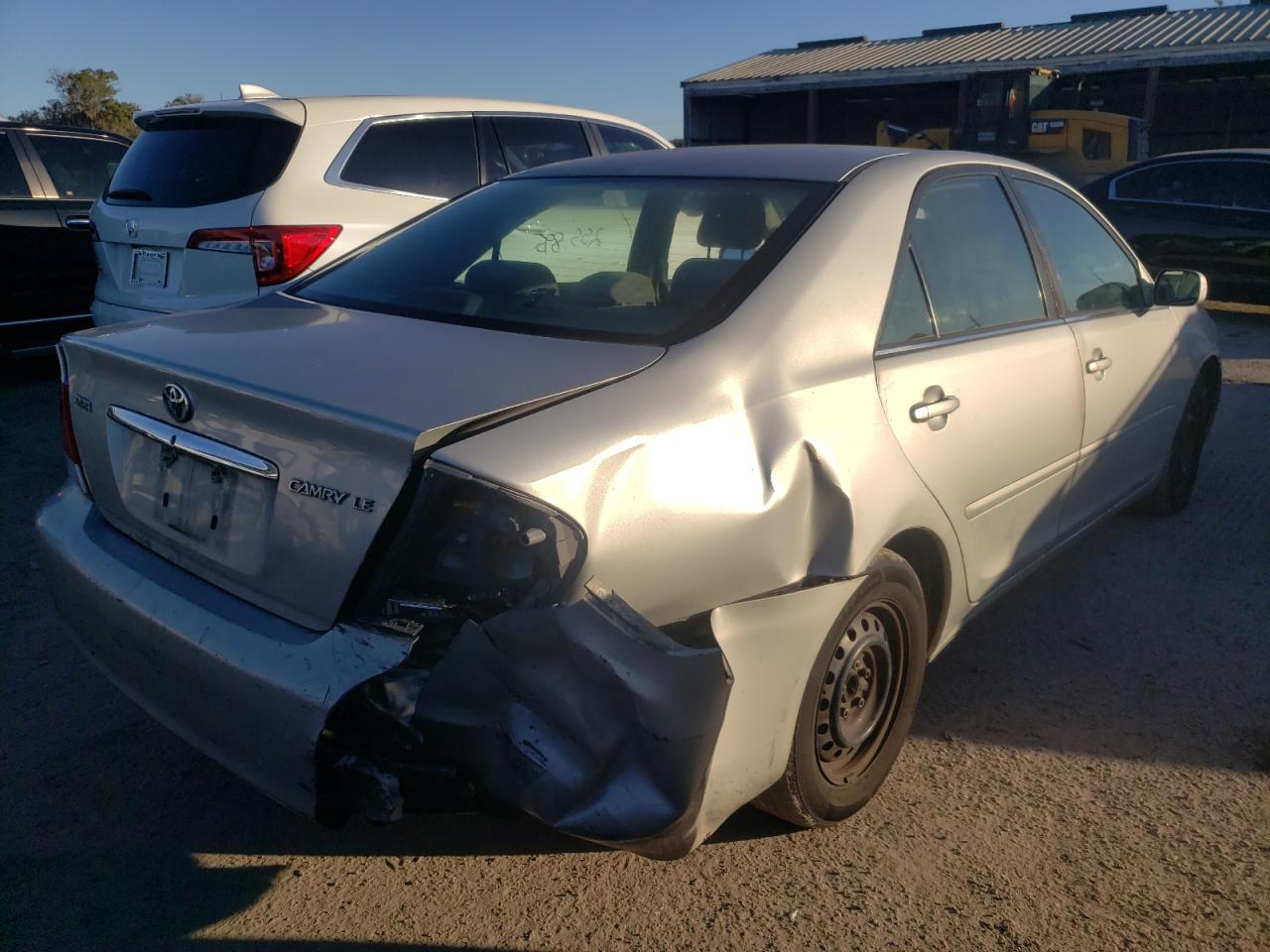 Photo 4 from auction – 2005 TOYOTA CAMRY LE with VIN 4T1BE30K45U426640