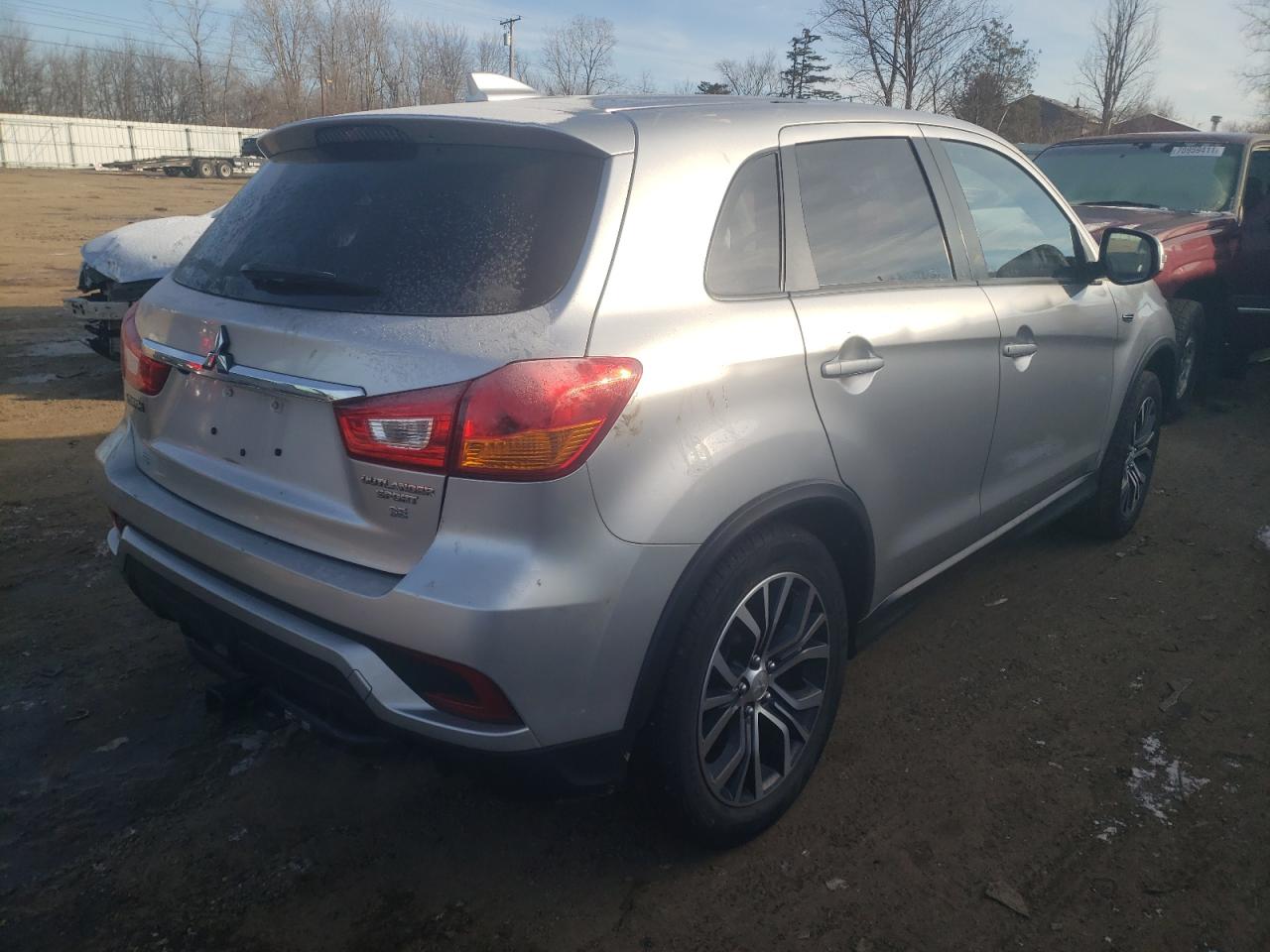 Photo 4 from auction – 2018 MITSUBISHI OUTLANDER with VIN JA4AP3AW3JZ032792