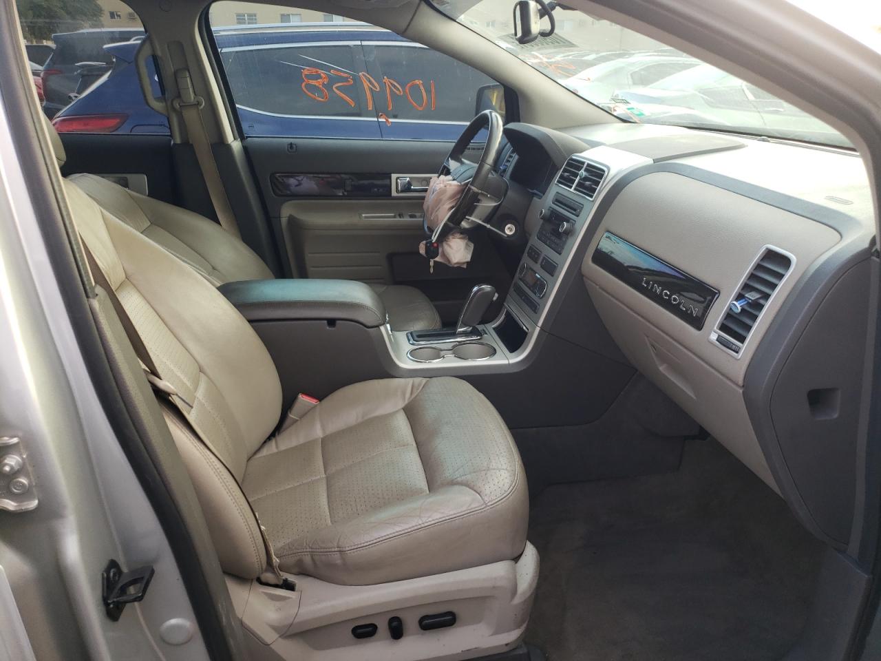 Photo 5 from auction – 2009 LINCOLN MKX with VIN 2LMDU68C99BJ03064