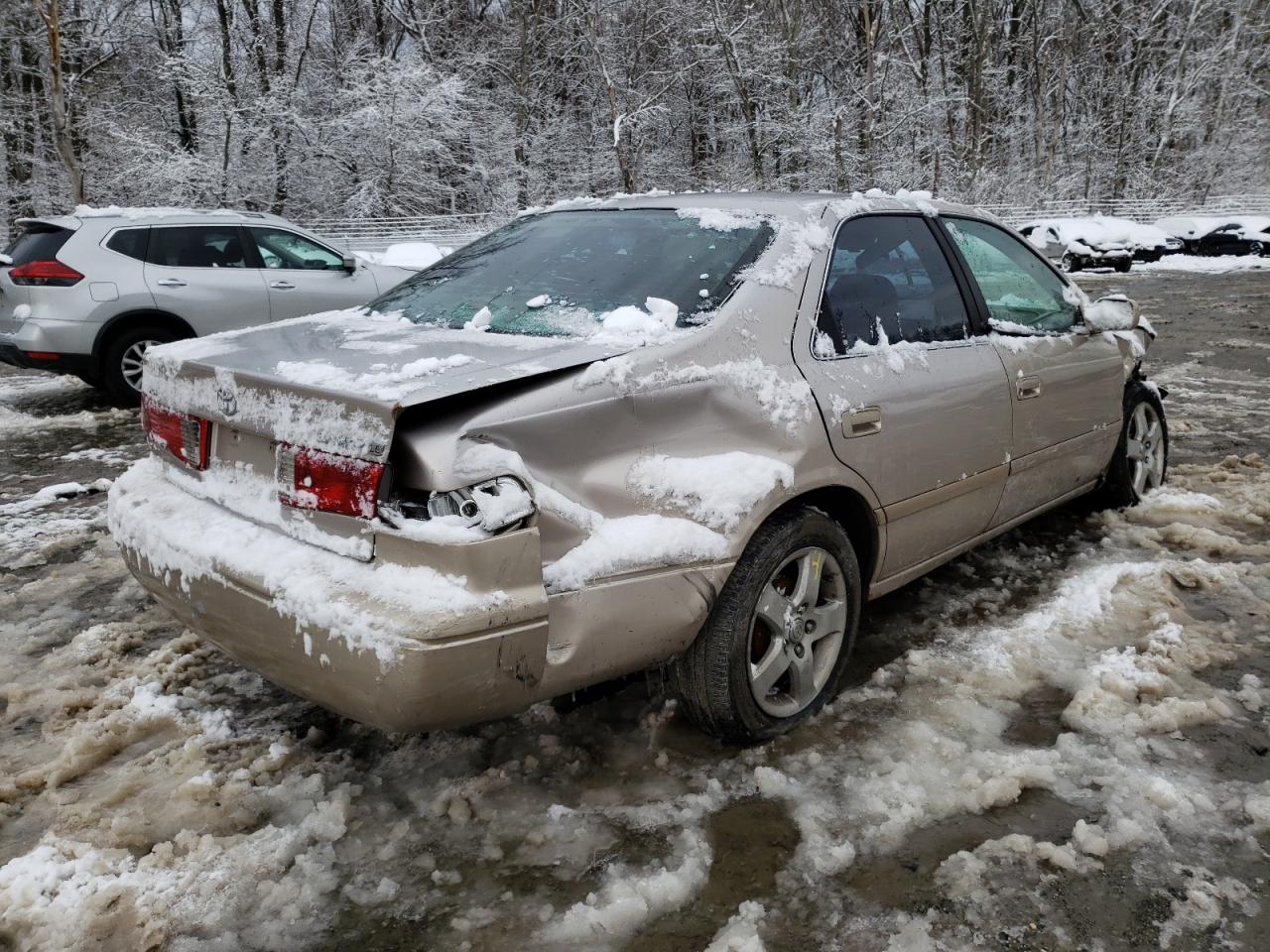 Photo 4 from auction – 2001 TOYOTA CAMRY CE with VIN 4T1BG22K81U766899