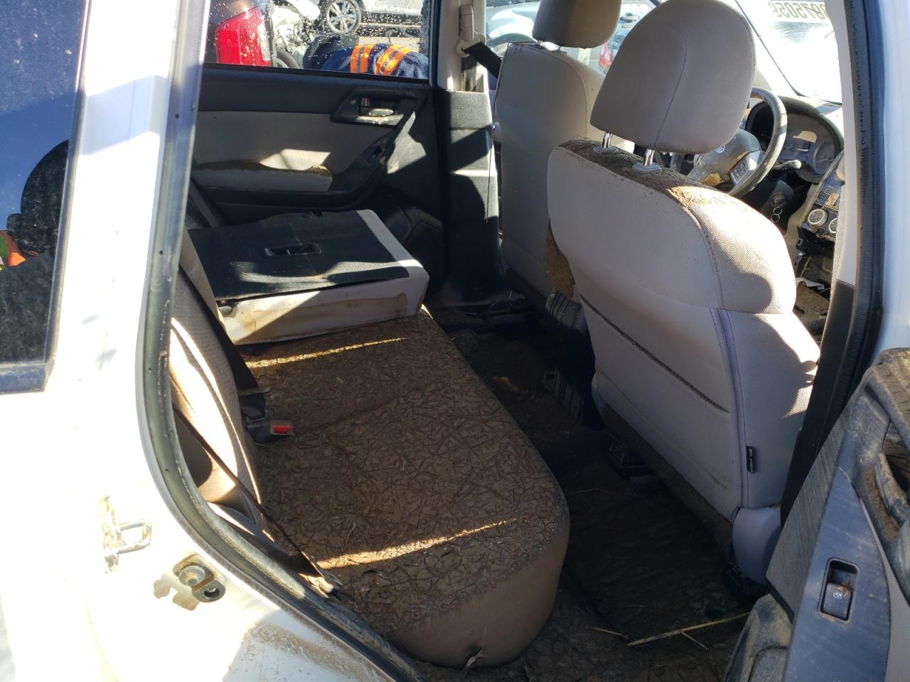 Photo 6 from auction – 2016 SUBARU FORESTER 2 with VIN JF2SJAGC2GH523738