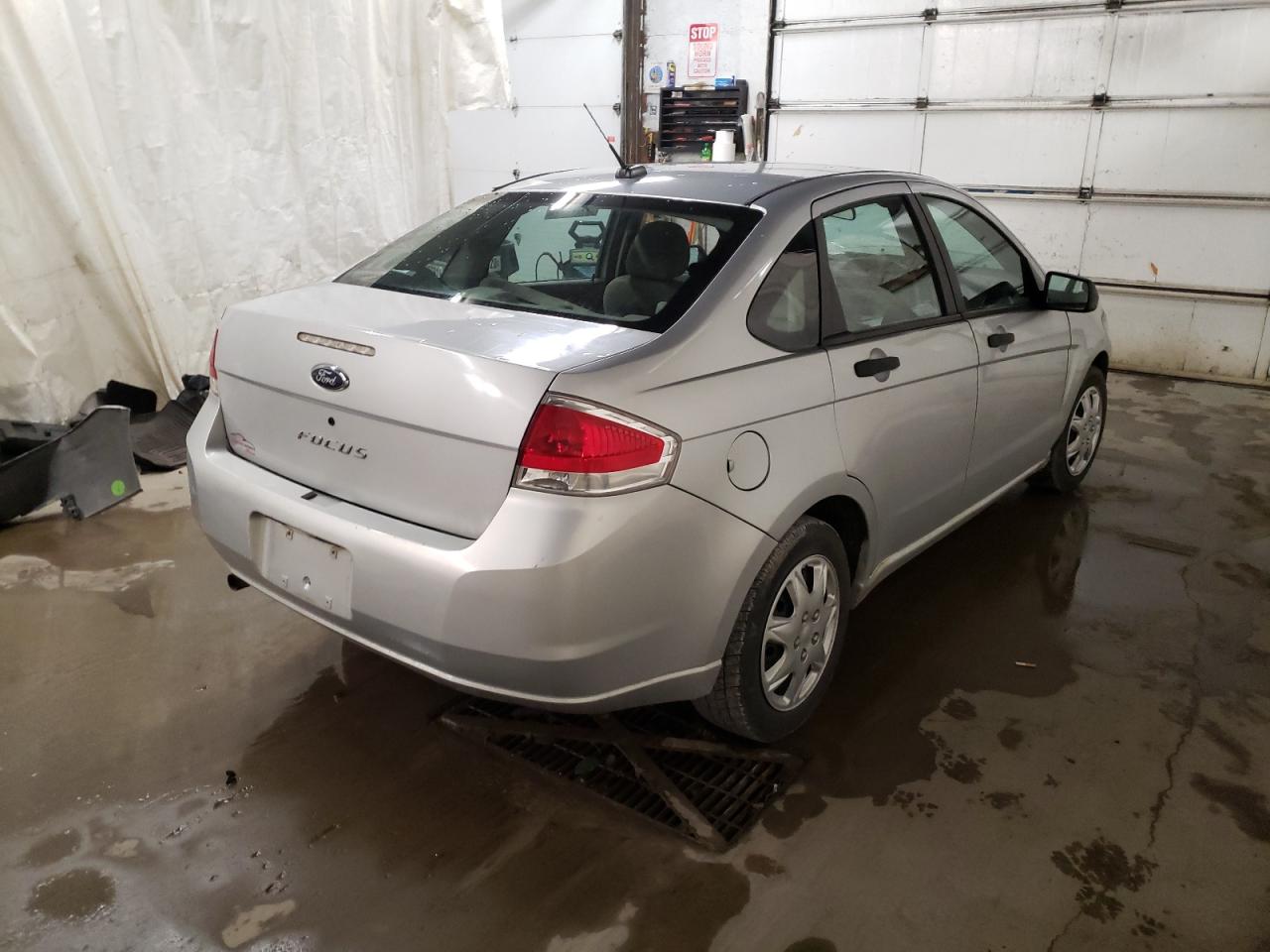 Photo 4 from auction – 2008 FORD FOCUS S/SE with VIN 1FAHP34N18W103075