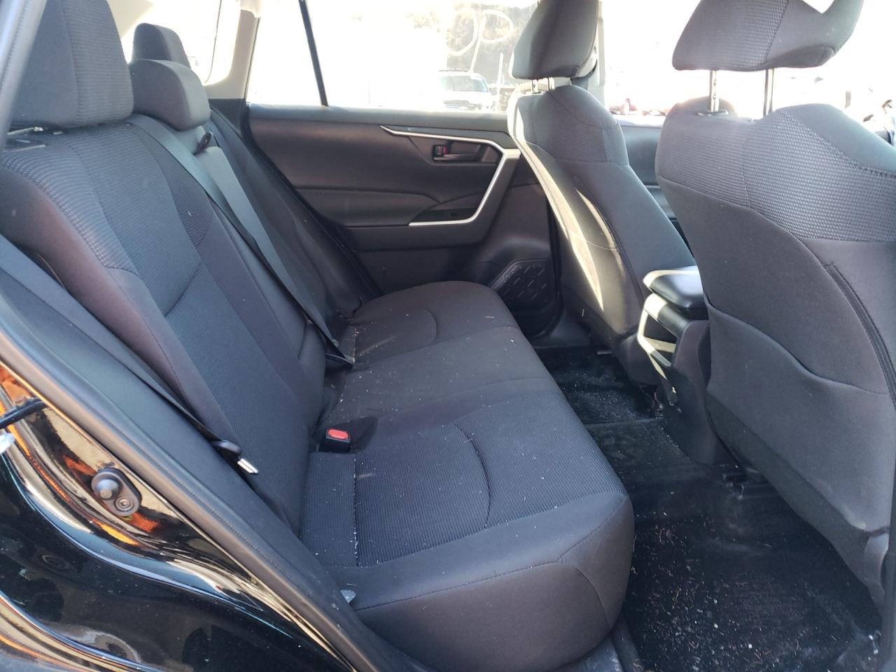 Photo 6 from auction – 2021 TOYOTA RAV4 LE with VIN 2T3G1RFV5MC185376