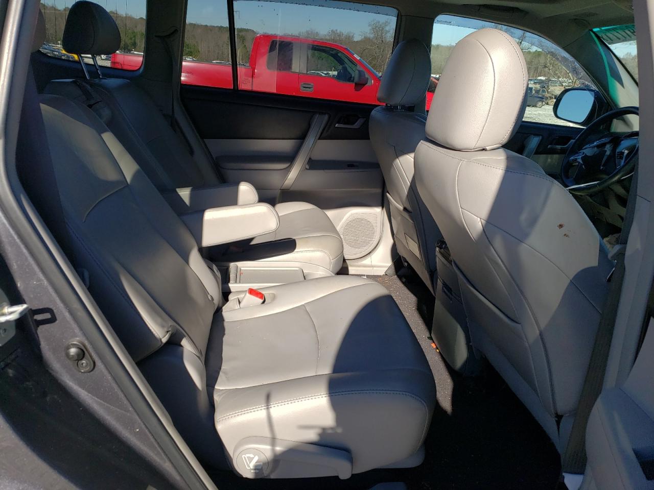 Photo 6 from auction – 2013 TOYOTA HIGHLANDER with VIN 5TDZK3EH4DS130996
