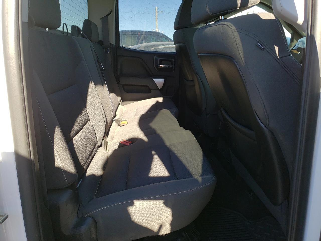Photo 6 from auction – 2015 CHEVROLET SILVERADO with VIN 1GCVKREC3FZ218560