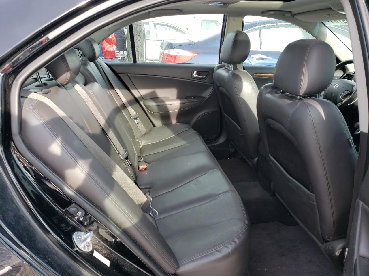 Photo 6 from auction – 2009 HYUNDAI SONATA SE with VIN 5NPEU46C19H560189