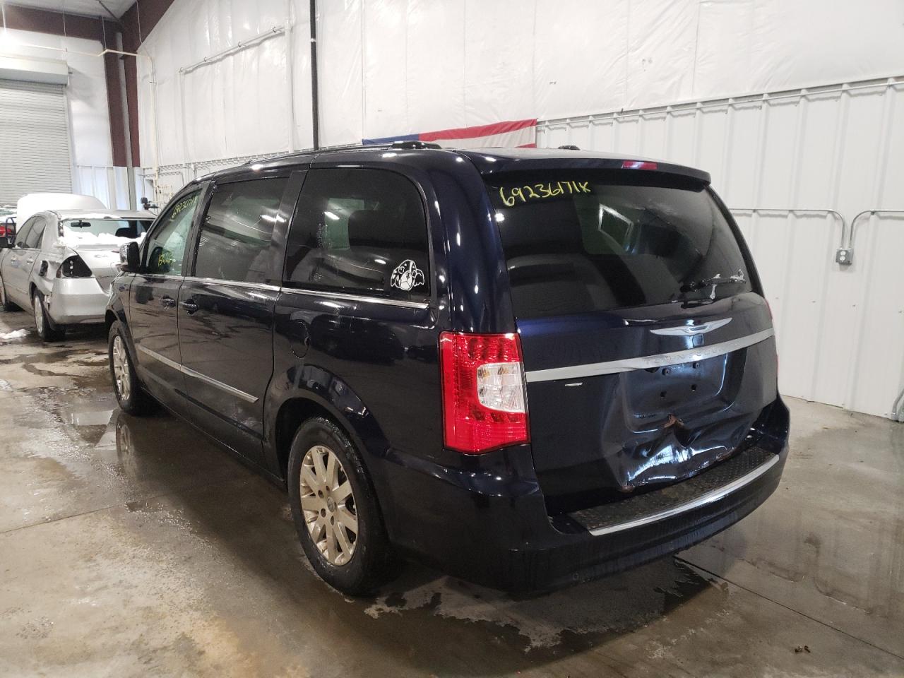 Photo 3 from auction – 2011 CHRYSLER TOWN & COU with VIN 2A4RR8DG8BR746959