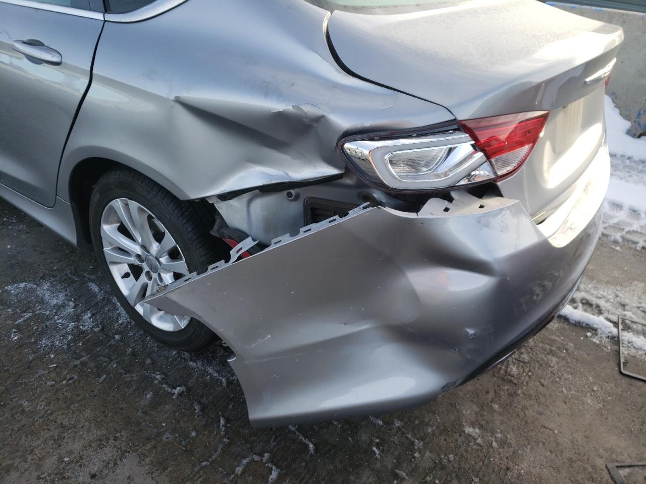 Photo 9 from auction – 2015 CHRYSLER 200 LIMITE with VIN 1C3CCCAB2FN617079