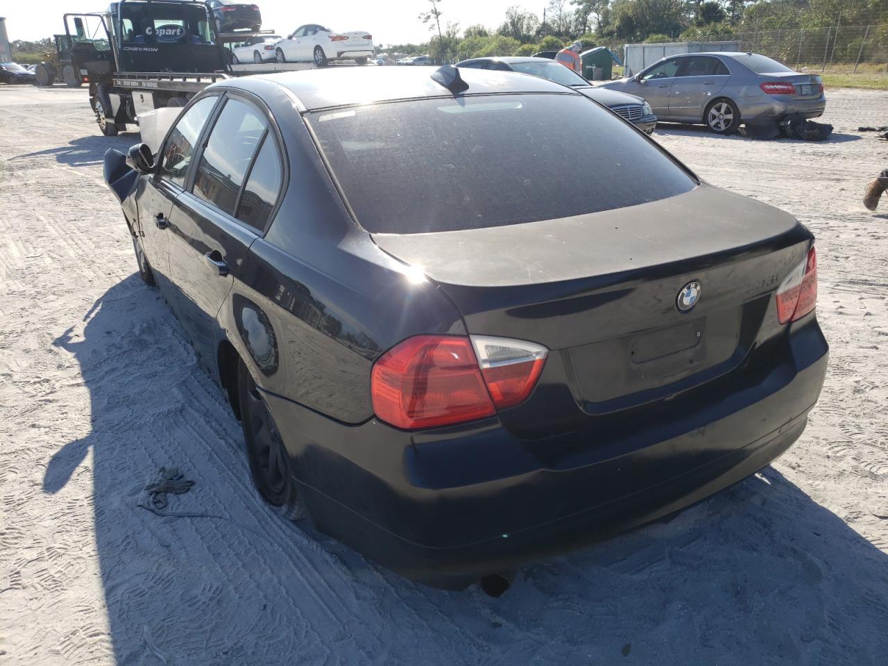 Photo 3 from auction – 2006 BMW 325 I with VIN WBAVB13596KX40556