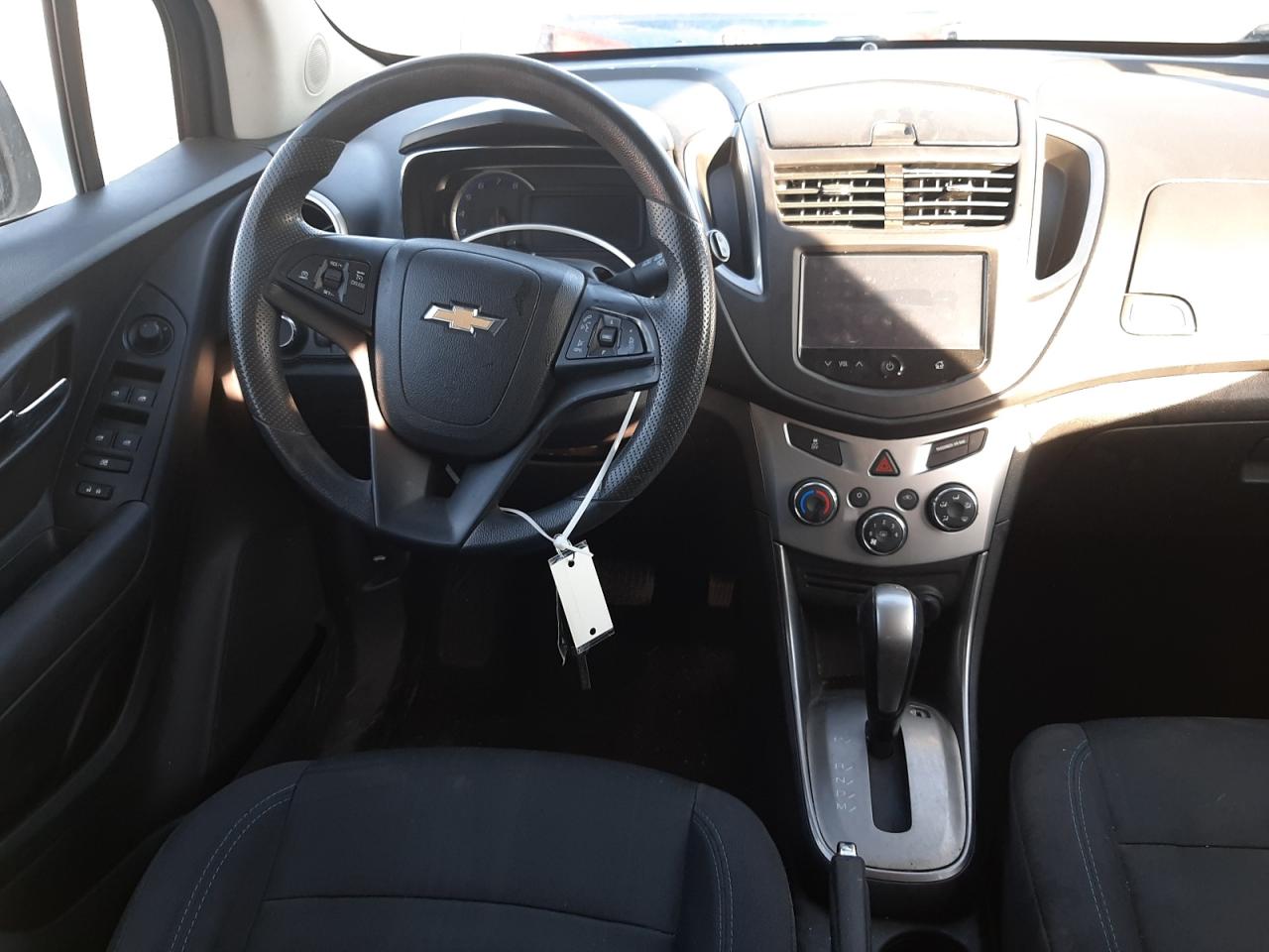 Photo 9 from auction – 2016 CHEVROLET TRAX 1LT with VIN 3GNCJLSB8GL194520