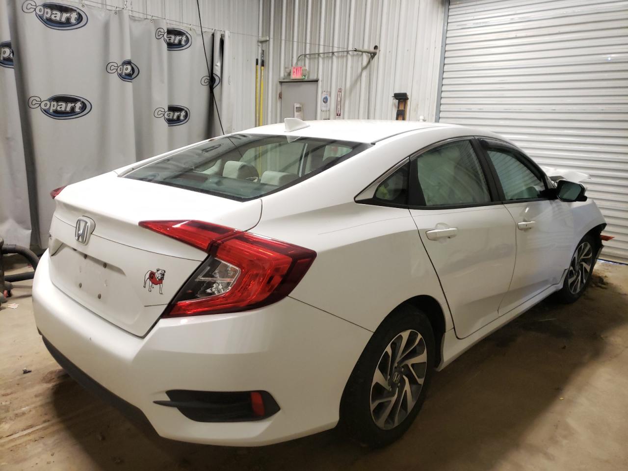Photo 4 from auction – 2017 HONDA CIVIC EX with VIN 19XFC2F76HE011721