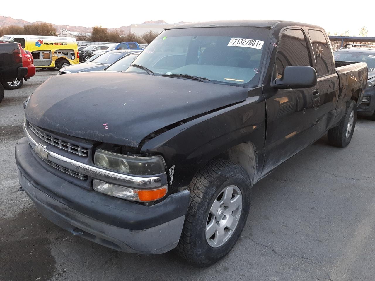 Photo 2 from auction – 2001 CHEVROLET SILVERADO with VIN 2GCEK19T811148776