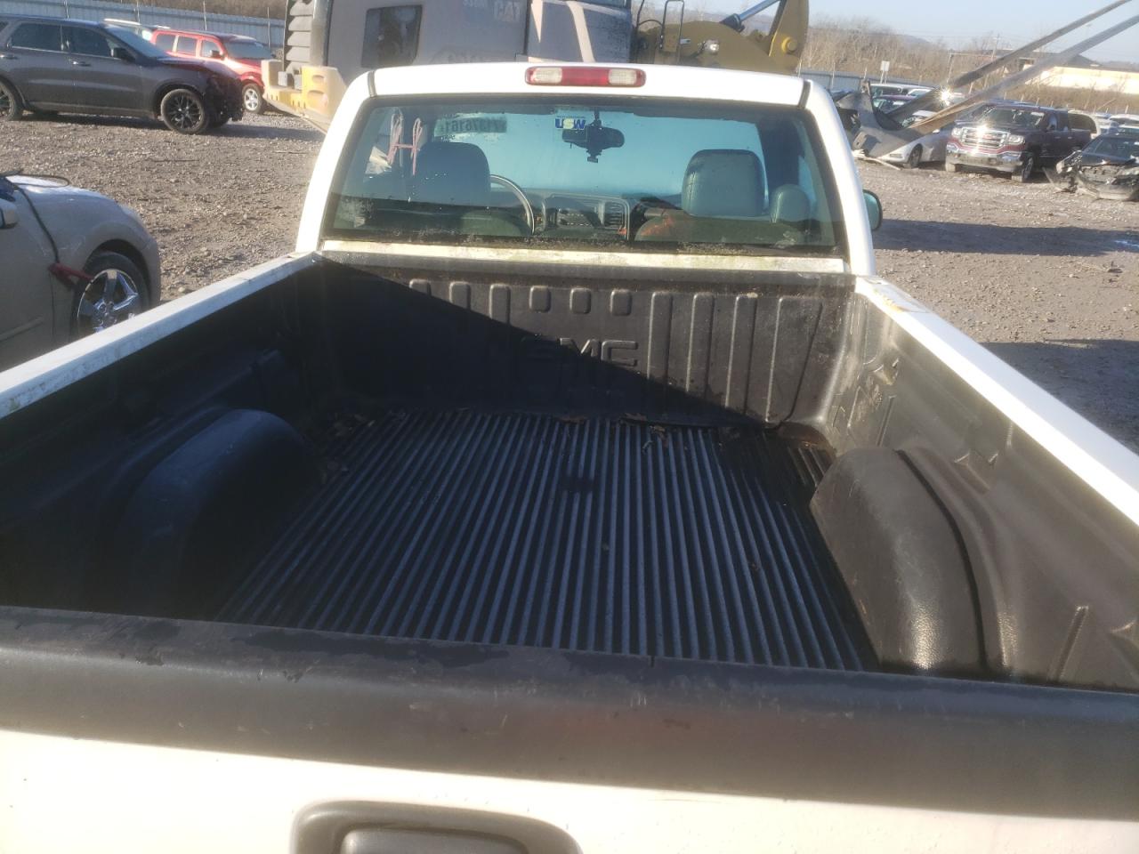 Photo 6 from auction – 2004 GMC NEW SIERRA with VIN 1GTEC14X64Z333914