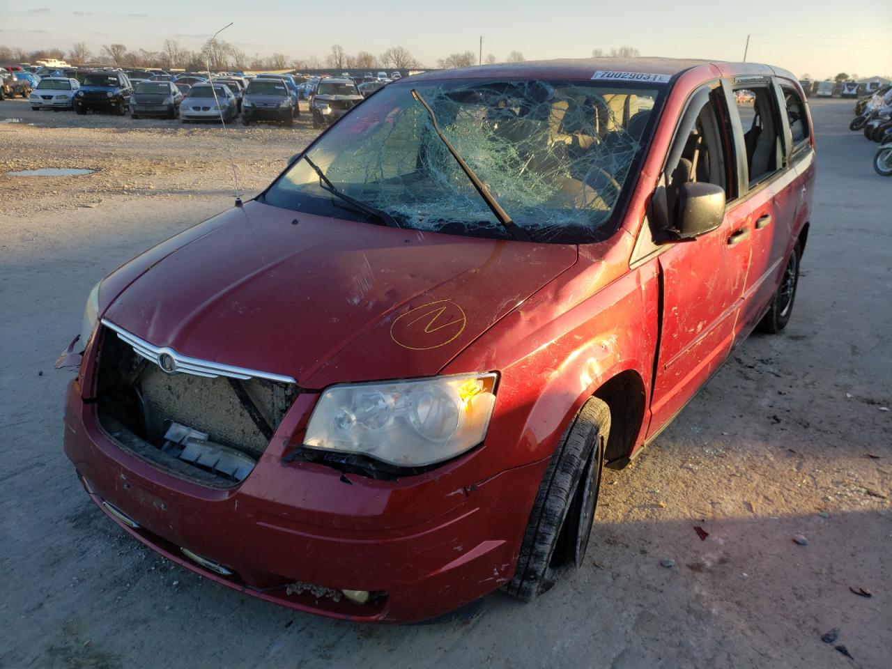 Photo 2 from auction – 2008 CHRYSLER TOWN & COU with VIN 2A8HR44H68R670744
