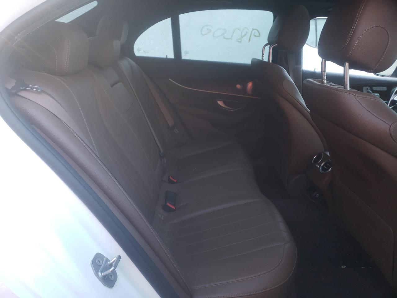 Photo 6 from auction – 2017 MERCEDES-BENZ E 300 with VIN WDDZF4JB0HA104139