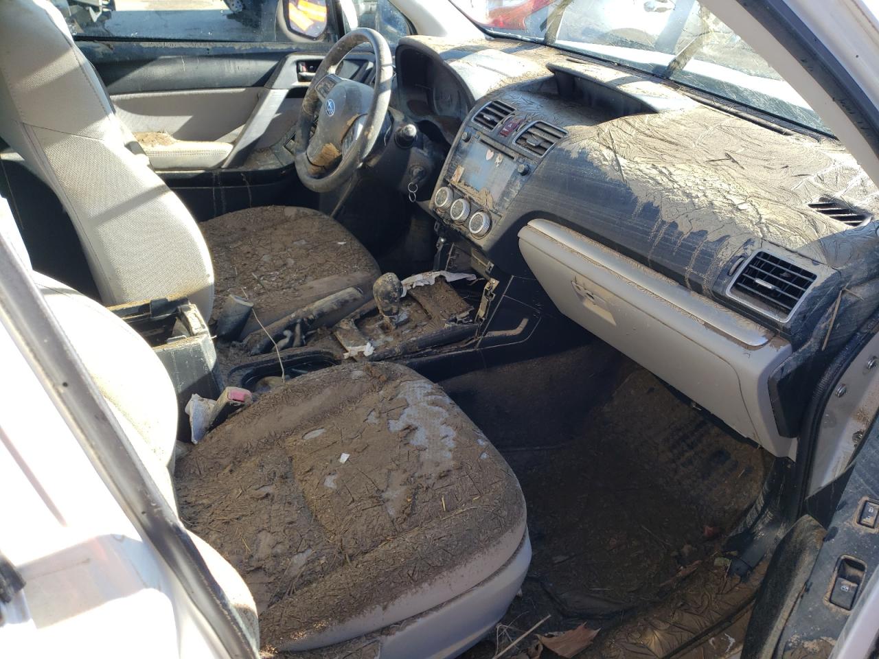 Photo 5 from auction – 2016 SUBARU FORESTER 2 with VIN JF2SJAGC2GH523738