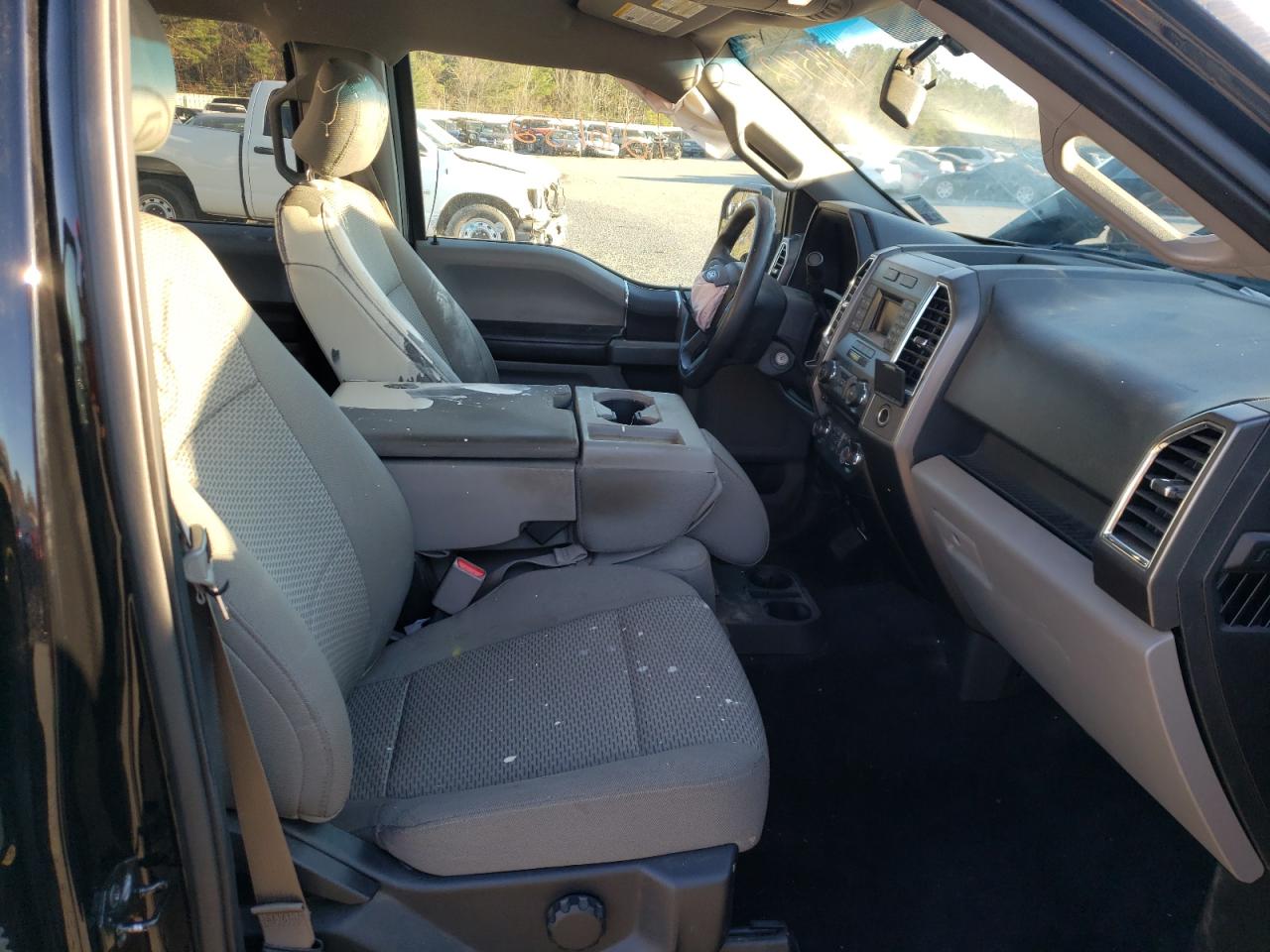Photo 5 from auction – 2017 FORD F150 SUPER with VIN 1FTEW1CF2HFA35142