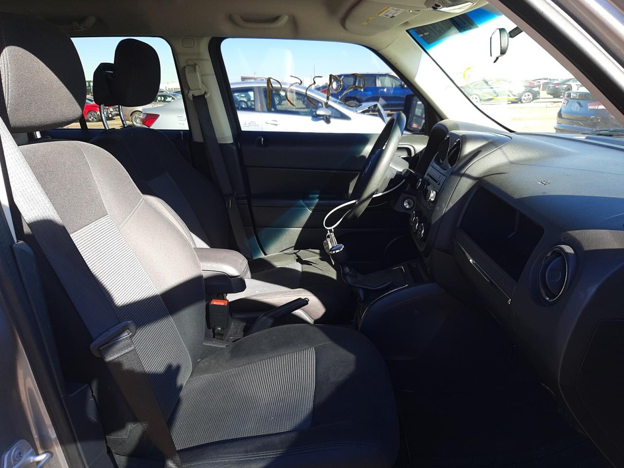 Photo 5 from auction – 2015 JEEP PATRIOT SP with VIN 1C4NJPBA0FD304934