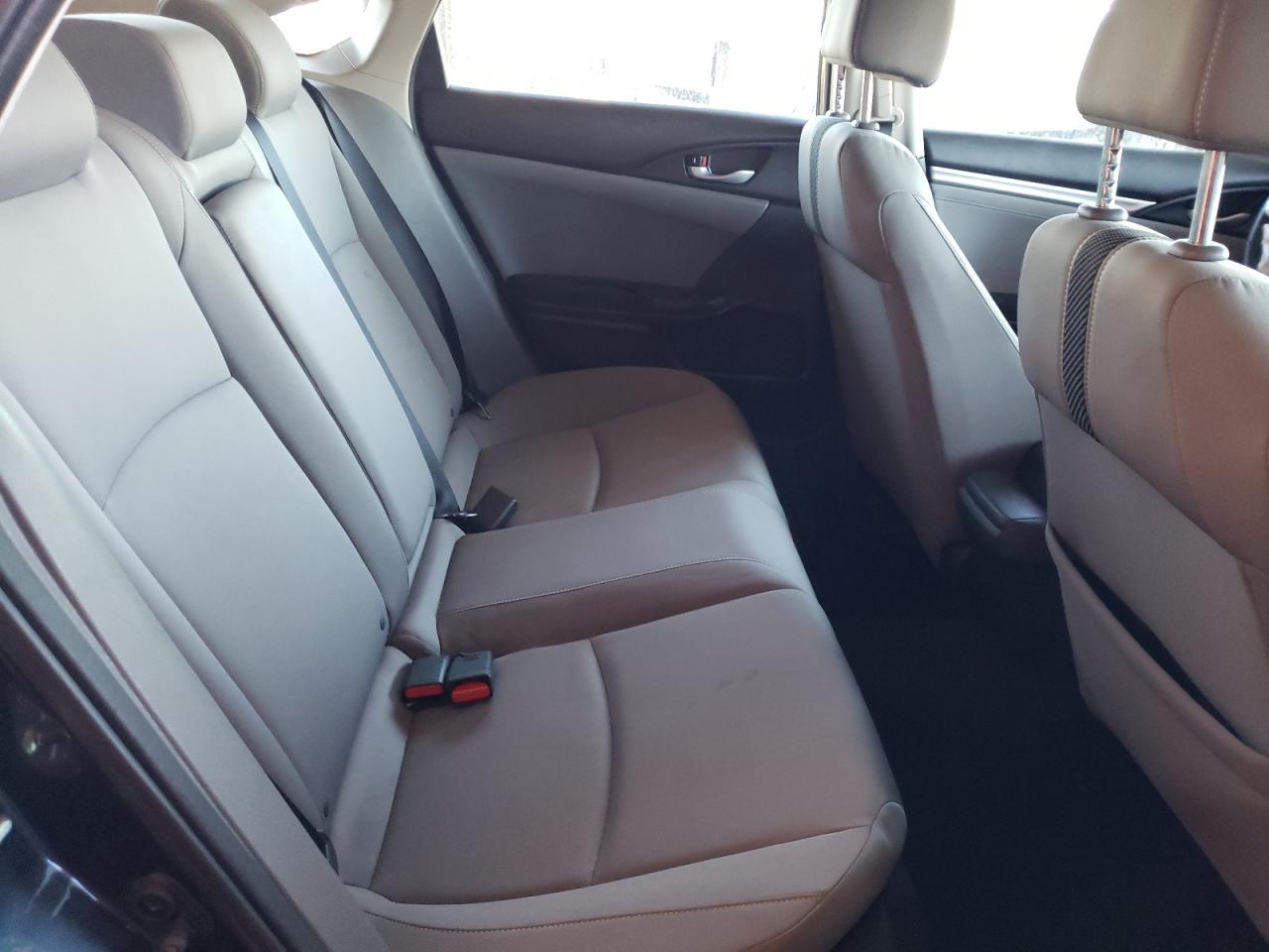 Photo 6 from auction – 2018 HONDA CIVIC EX with VIN 2HGFC2F72JH609638