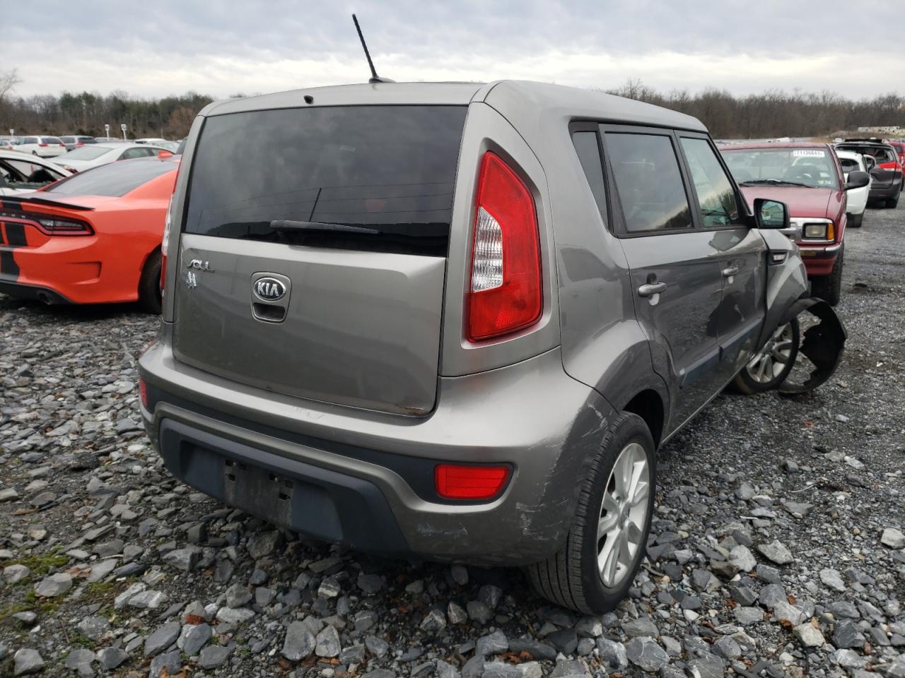 Photo 4 from auction – 2013 KIA SOUL with VIN KNDJT2A58D7606807