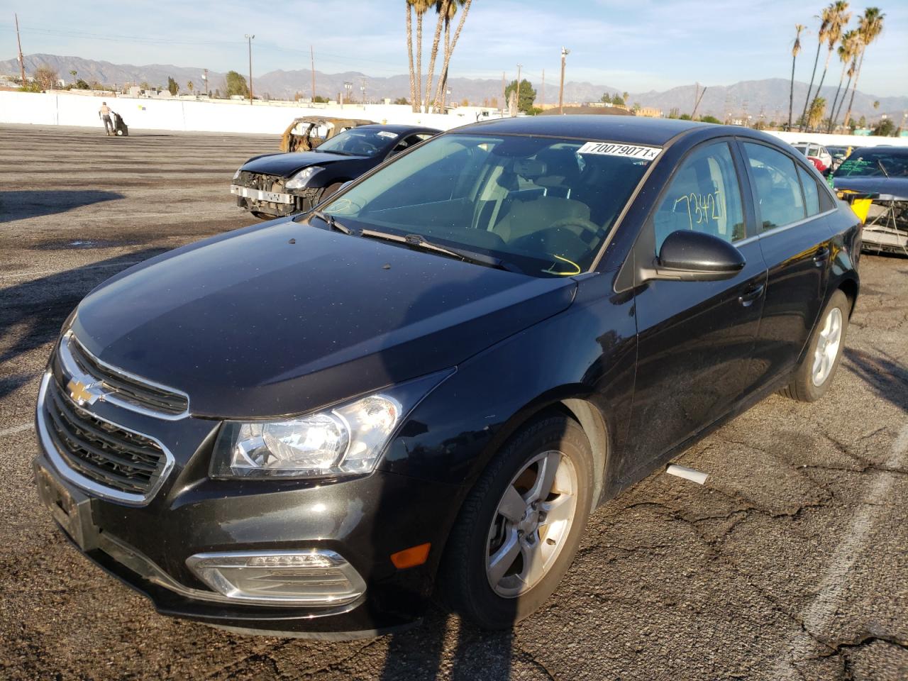 Photo 2 from auction – 2015 CHEVROLET CRUZE LT with VIN 1G1PC5SB7F7127922