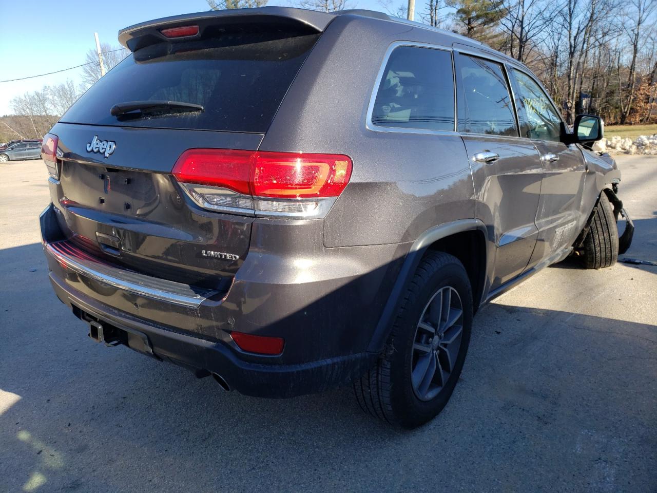 Photo 4 from auction – 2018 JEEP GRAND CHER with VIN 1C4RJFBG4JC482103