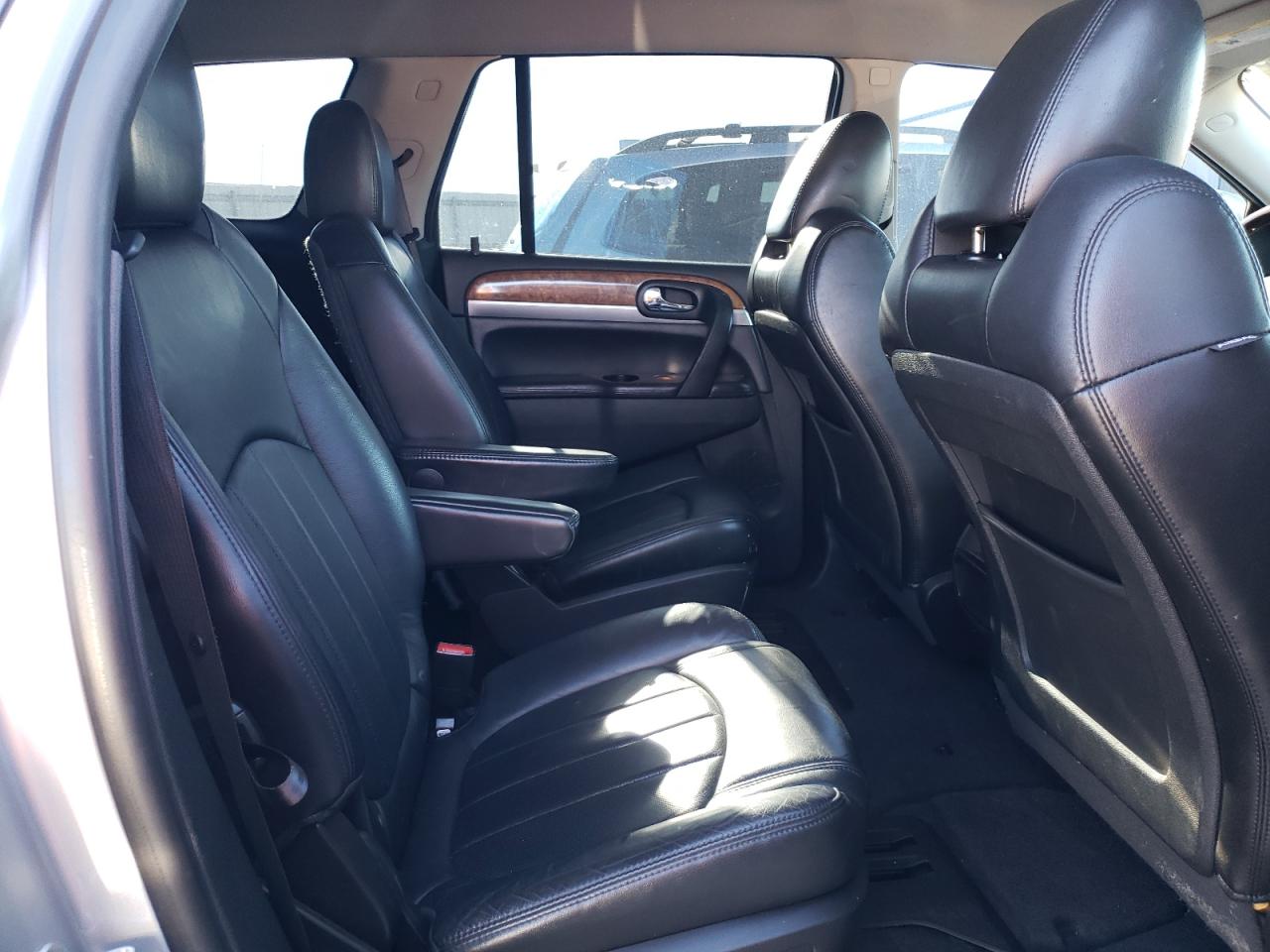 Photo 6 from auction – 2011 BUICK ENCLAVE CX with VIN 5GAKVBED4BJ271031
