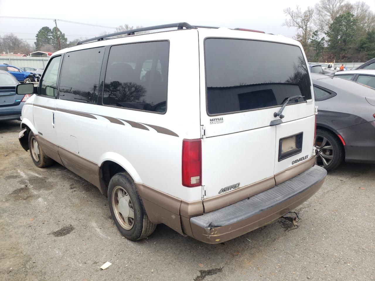 Photo 3 from auction – 2000 CHEVROLET ASTRO with VIN 1GNDM19W3YB134379
