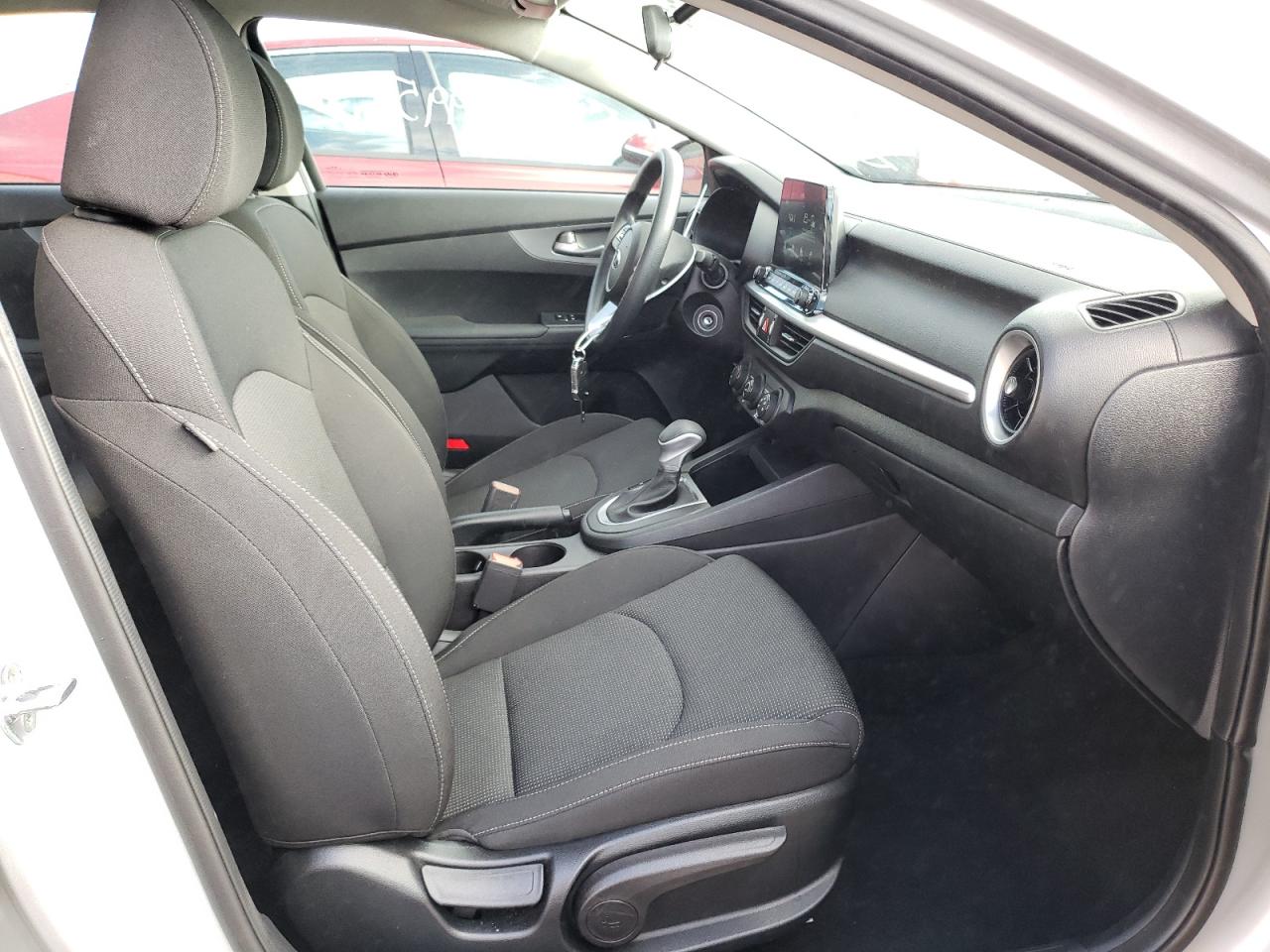 Photo 5 from auction – 2020 KIA FORTE FE with VIN 3KPF24AD3LE218359