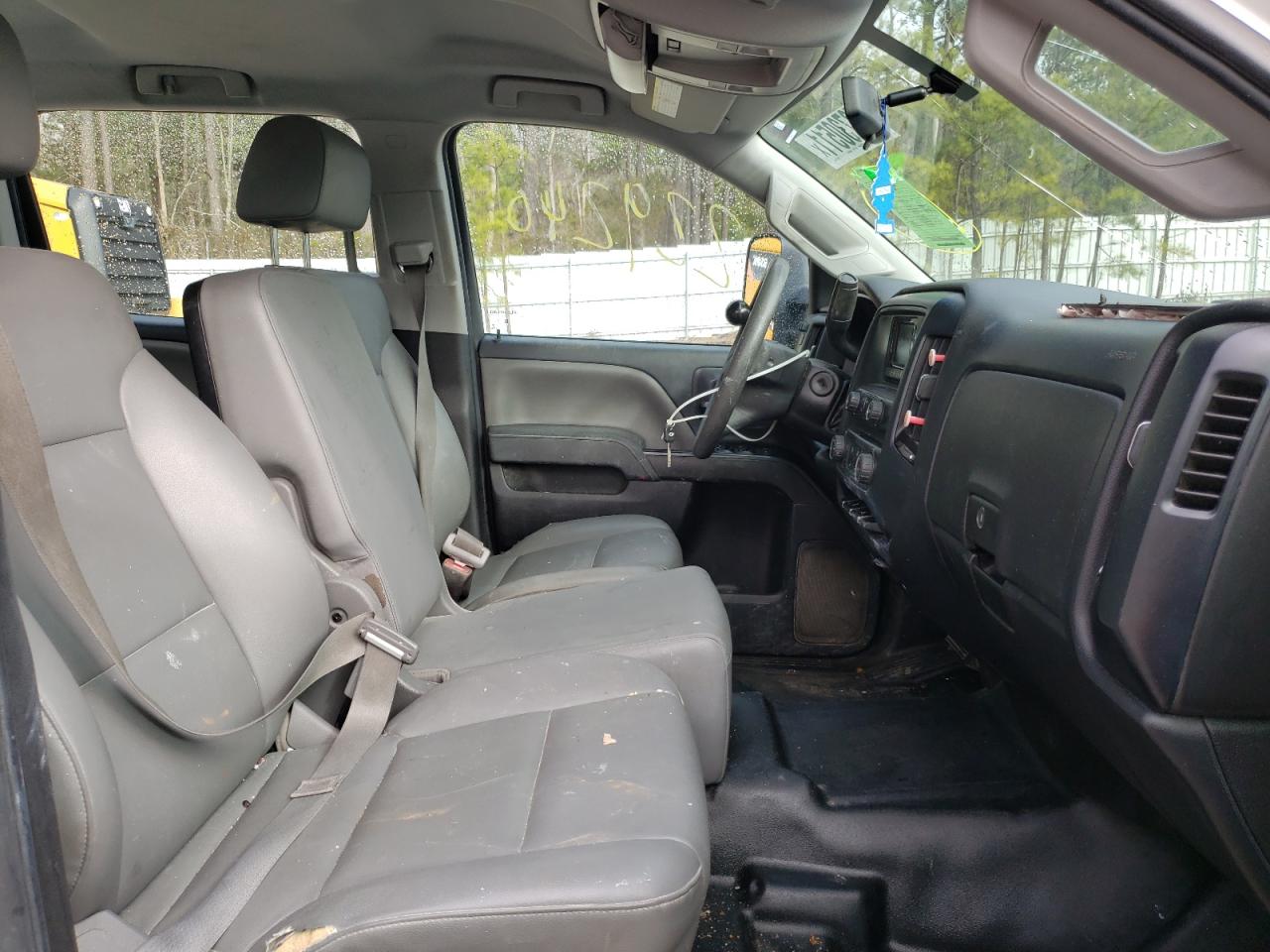 Photo 5 from auction – 2015 CHEVROLET SILVERADO with VIN 1GC1CUEG0FF533979
